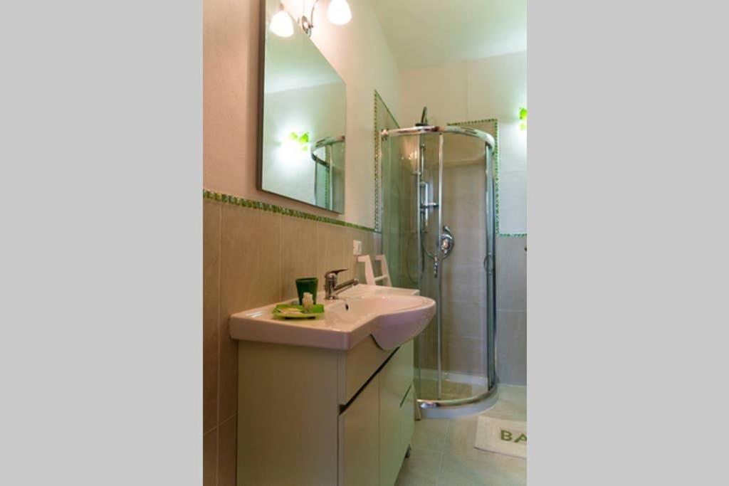La Rosa Apartment ลาสเปเซีย ภายนอก รูปภาพ